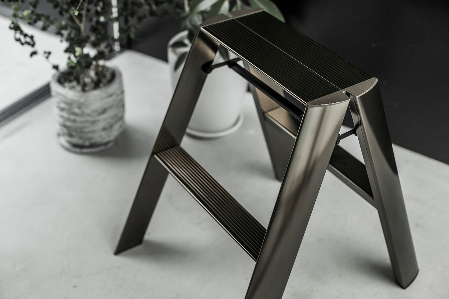 lucano premium step ladder 2-step BRONZE