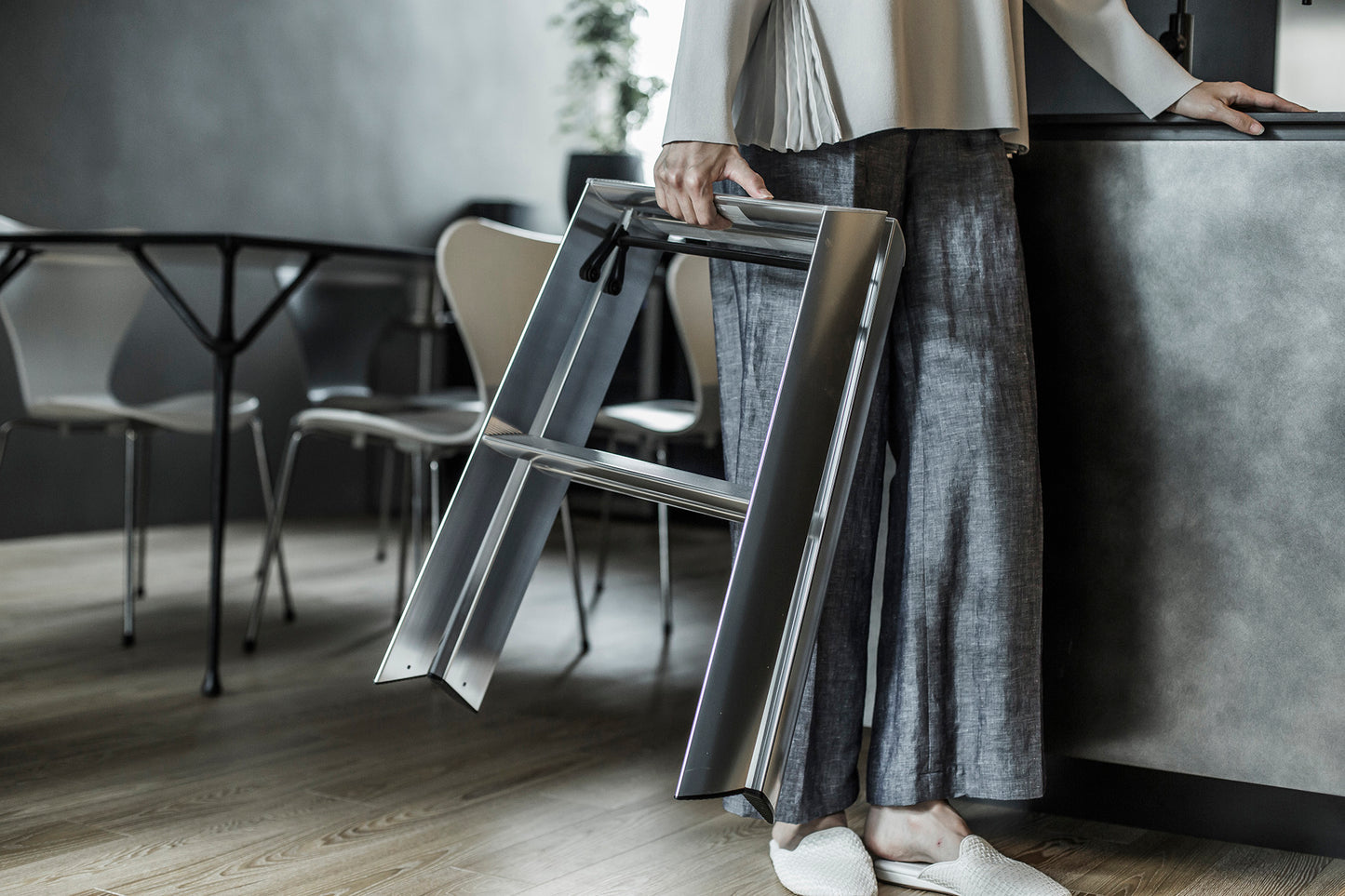 lucano premium step ladder 2-step SILVER